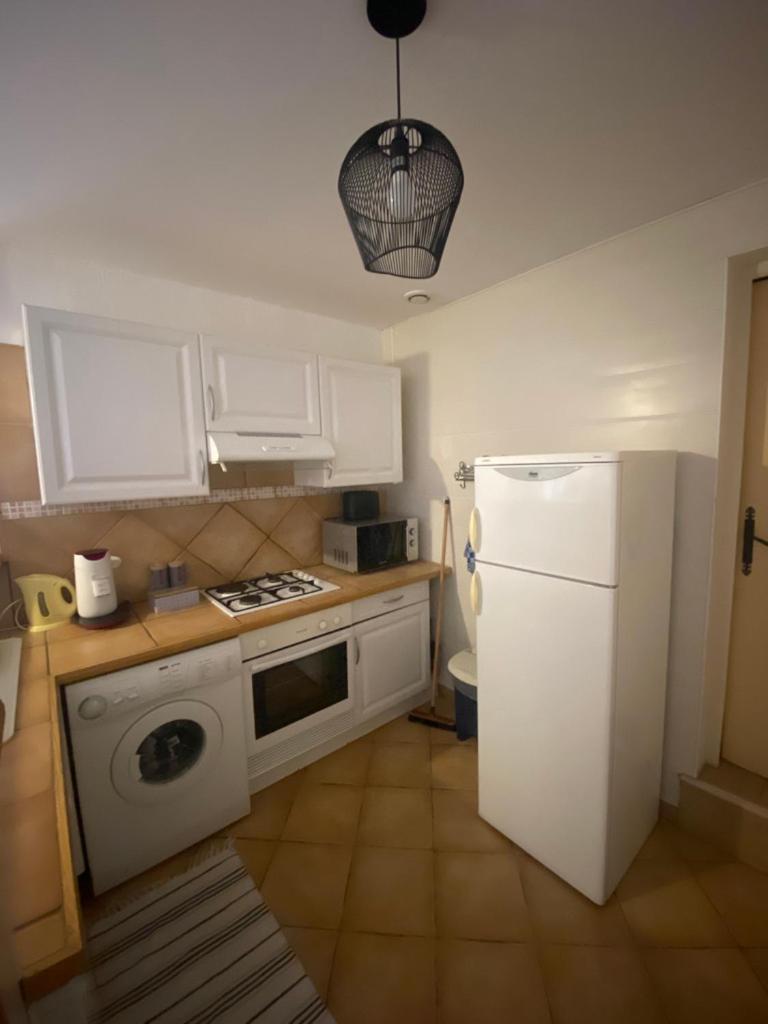 Gite Avec Piscine Et Climatisation Buzignargues Exteriör bild